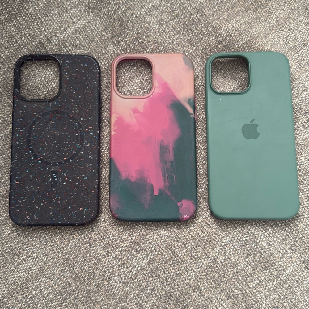 3 iPhone 12/13 Pro Max phone cases with MagSafe